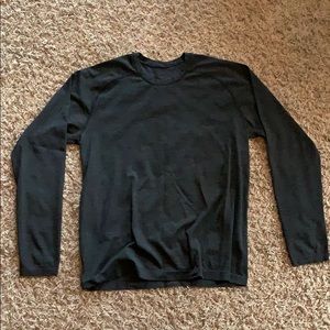 Lululemon Men’s long sleeve, L